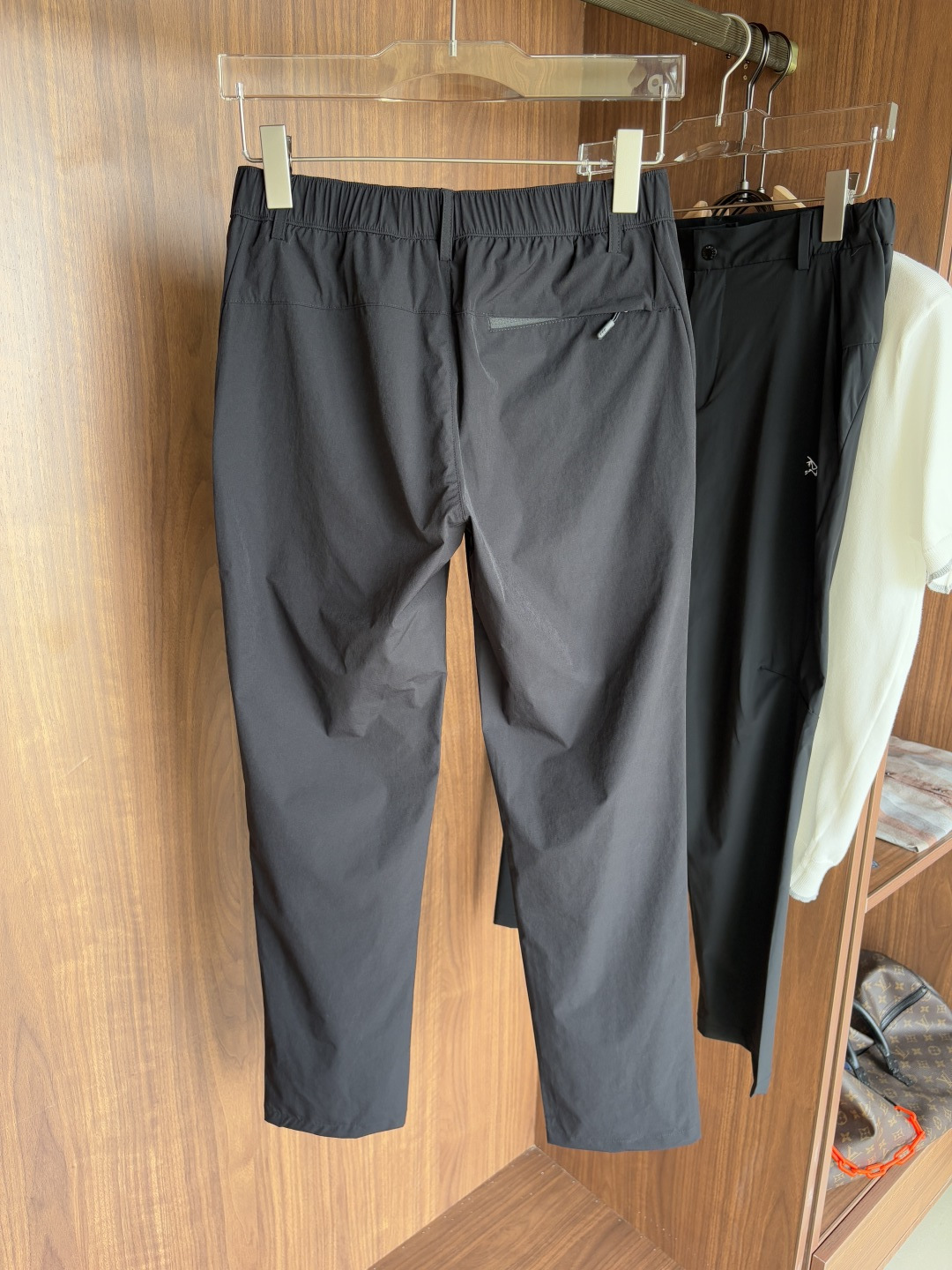 始祖鸟 官网同步 经典户外 工装裤 颜色超级正 海外同步发型 今年流行趋势 进口科技面料 M-3XL