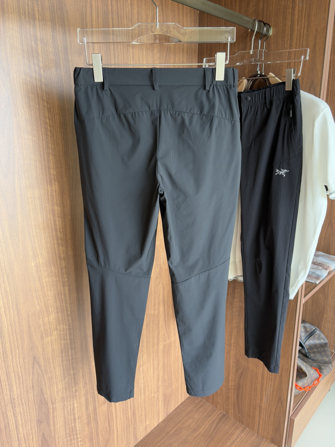 始祖鸟 官网同步 经典户外 工装裤 颜色超级正 海外同步发型 今年流行趋势 进口科技面料 M-3XL