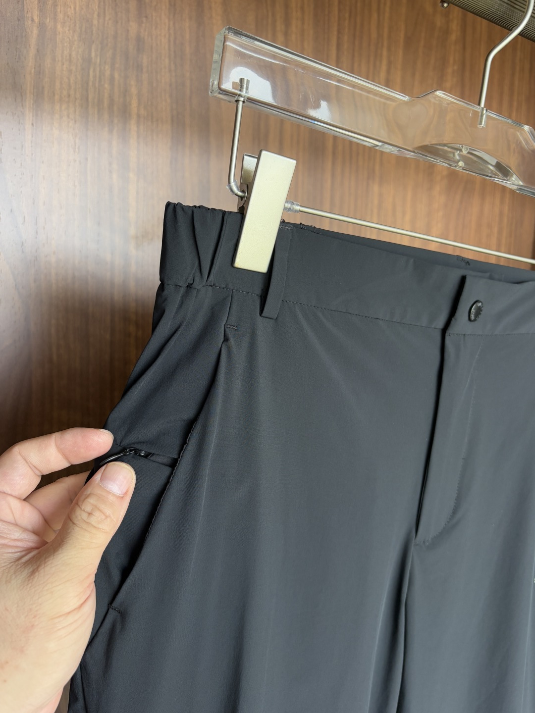 始祖鸟 官网同步 经典户外 工装裤 颜色超级正 海外同步发型 今年流行趋势 进口科技面料 M-3XL