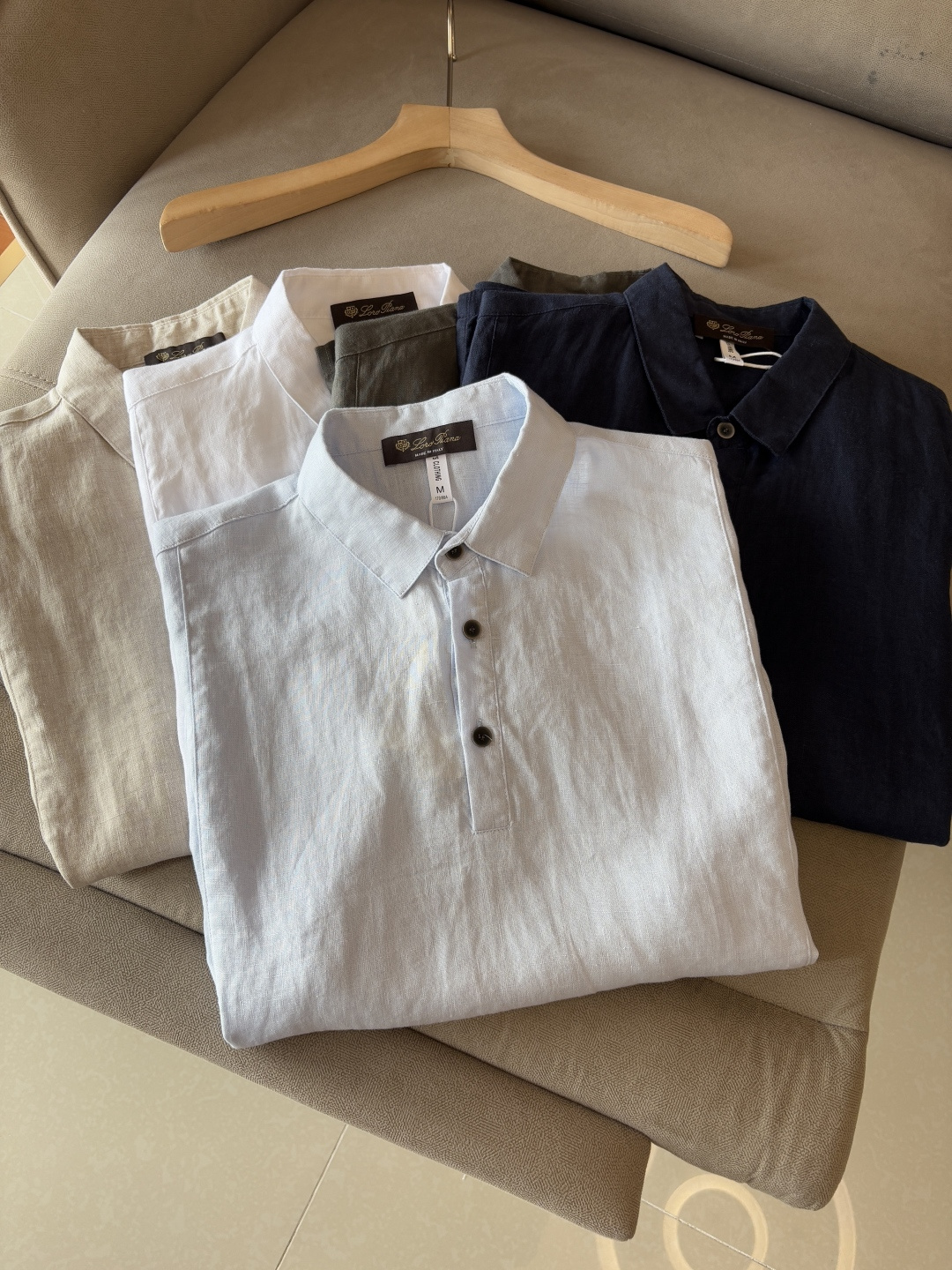 L家2025新款100%亚麻男士短袖，男装界的天花板，这款翻领麻料衫短袖精准到每一针的细腻工艺，完全区别