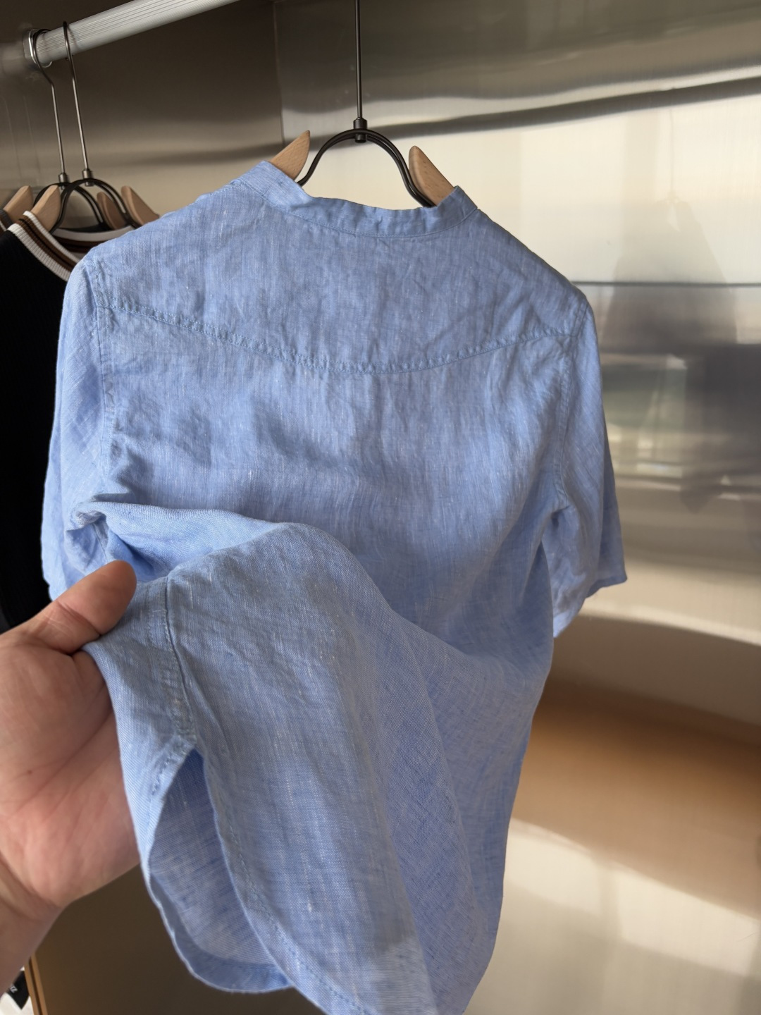 L家2025新款100%亚麻男士短袖，男装界的天花板，这款翻领麻料衫短袖精准到每一针的细腻工艺，完全区别