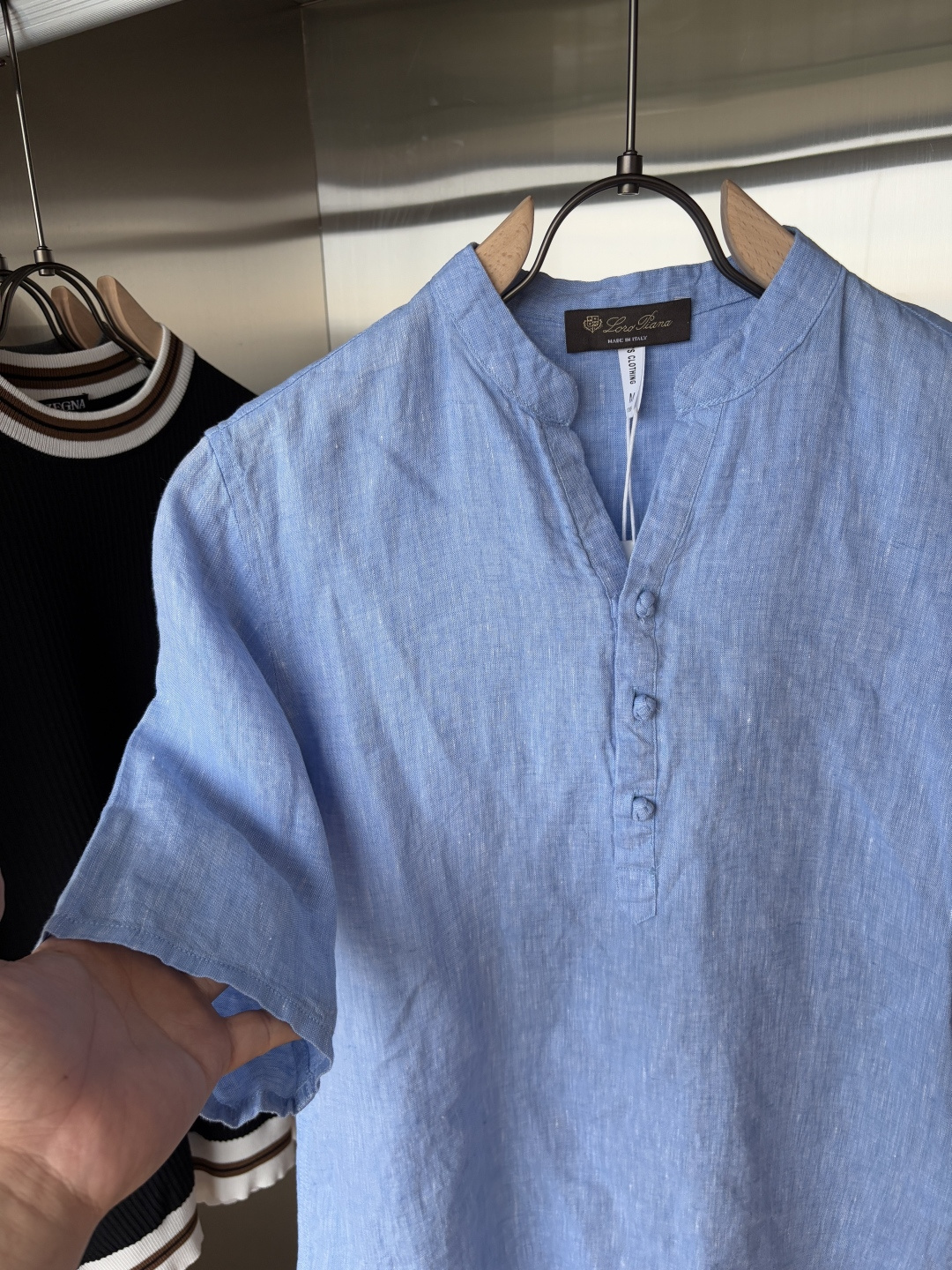 L家2025新款100%亚麻男士短袖，男装界的天花板，这款翻领麻料衫短袖精准到每一针的细腻工艺，完全区别