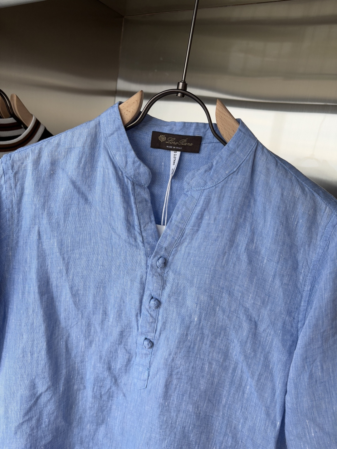 L家2025新款100%亚麻男士短袖，男装界的天花板，这款翻领麻料衫短袖精准到每一针的细腻工艺，完全区别