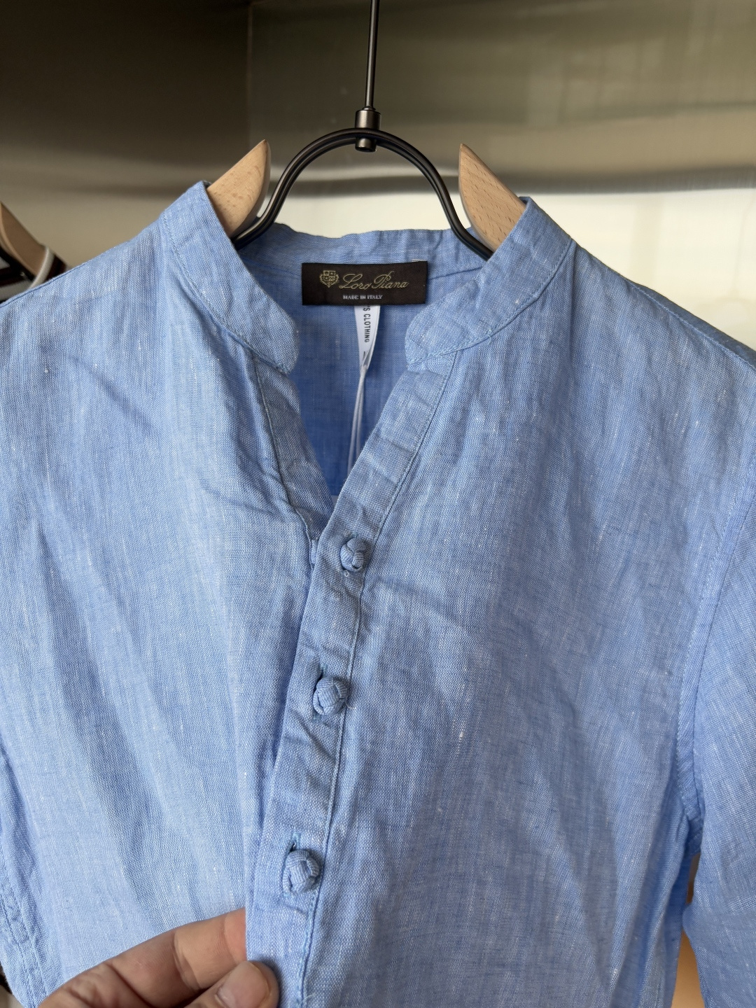 L家2025新款100%亚麻男士短袖，男装界的天花板，这款翻领麻料衫短袖精准到每一针的细腻工艺，完全区别