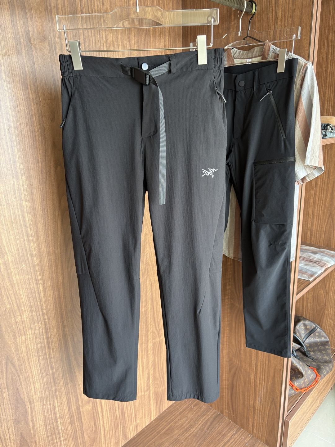 NO:481611,Archaeopteryx official website synchronization classic outdoor work pants super positive color overseas synchronous hairstyles this year's trend import technology fabrics L-3XL, arc'teryx,alexander wang19860909始祖鸟 官网同步 经典户外 工装裤 颜色超级正 海外同步发型 今年流行趋势 进口科技面料 L-3XL,arc'teryx,alexander wang,Men's clothing