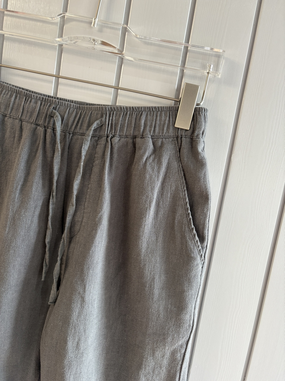 L2025年秋季新款70%苎麻30%棉简约百搭薄款透气直筒休闲短裤🩳面料柔软舒适透气&休闲百搭
尺码：M