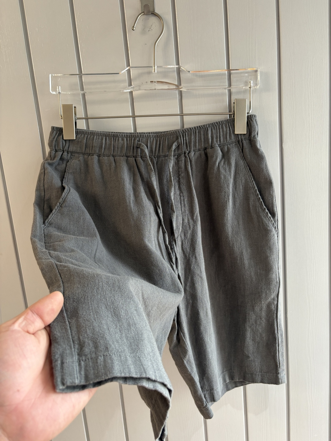 L2025年秋季新款70%苎麻30%棉简约百搭薄款透气直筒休闲短裤🩳面料柔软舒适透气&休闲百搭
尺码：M