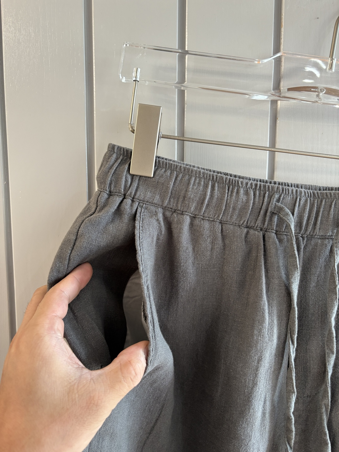 L2025年秋季新款70%苎麻30%棉简约百搭薄款透气直筒休闲短裤🩳面料柔软舒适透气&休闲百搭
尺码：M