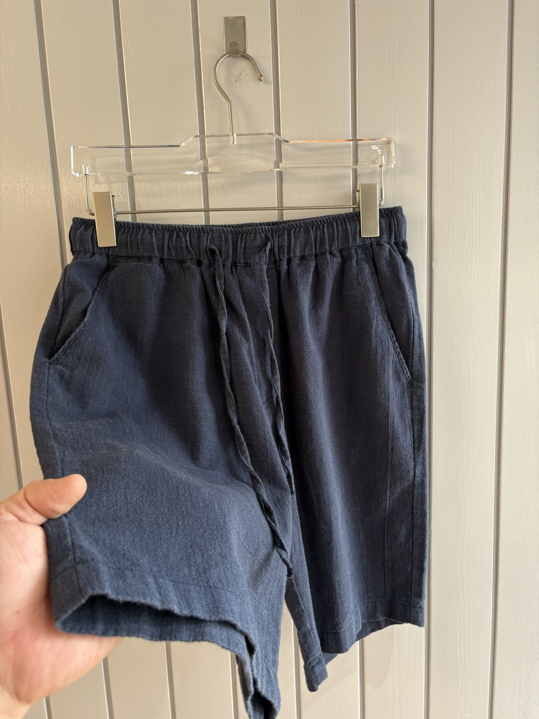 L2025年秋季新款70%苎麻30%棉简约百搭薄款透气直筒休闲短裤🩳面料柔软舒适透气&休闲百搭
尺码：M