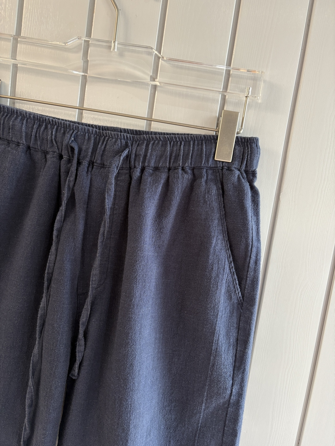 L2025年秋季新款70%苎麻30%棉简约百搭薄款透气直筒休闲短裤🩳面料柔软舒适透气&休闲百搭
尺码：M