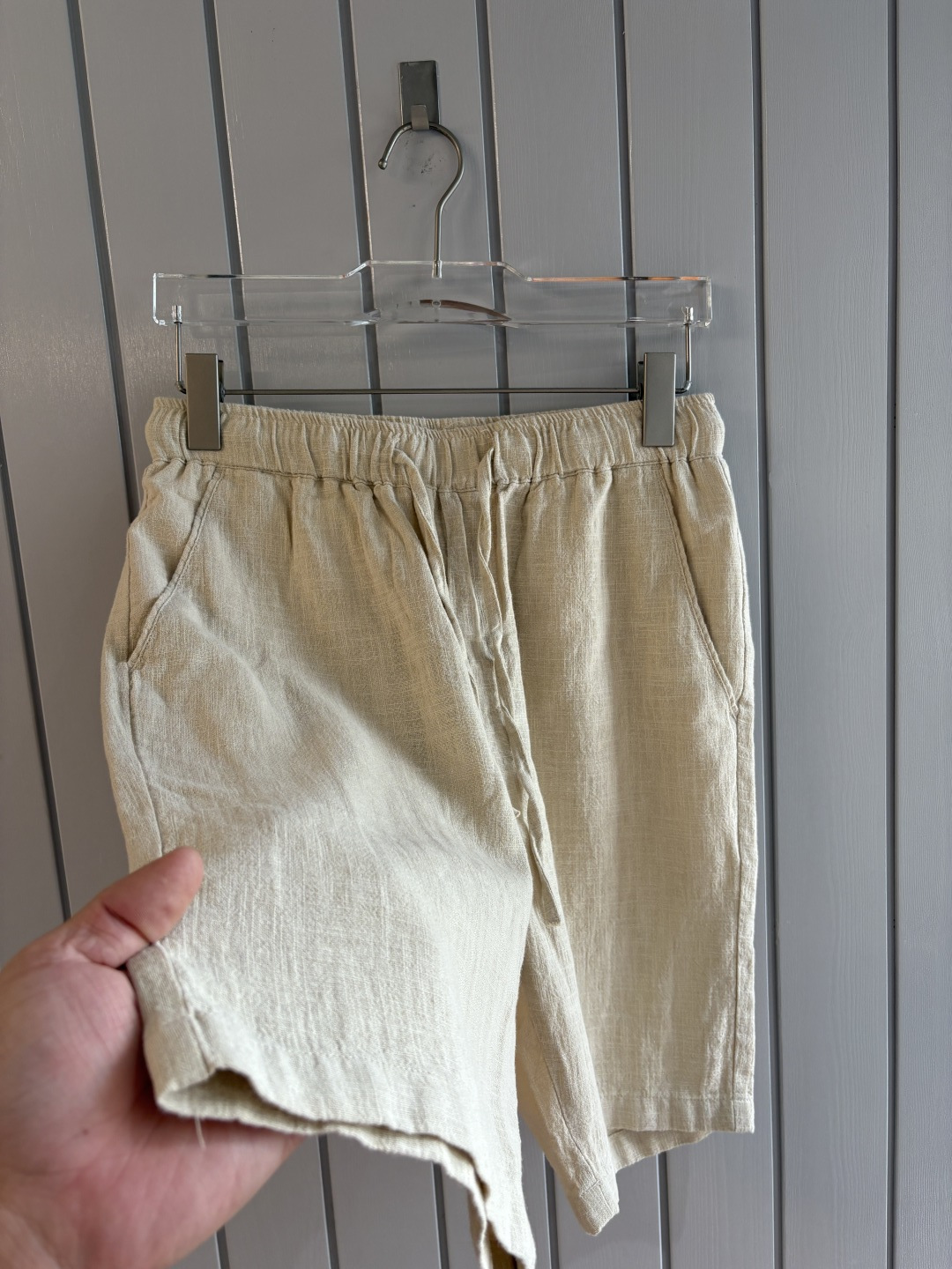 L2025年秋季新款70%苎麻30%棉简约百搭薄款透气直筒休闲短裤🩳面料柔软舒适透气&休闲百搭
尺码：M