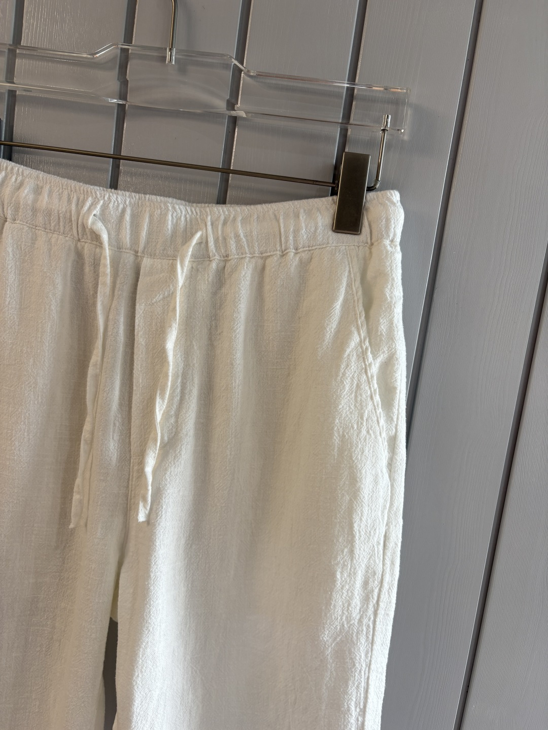 L2025年秋季新款70%苎麻30%棉简约百搭薄款透气直筒休闲短裤🩳面料柔软舒适透气&休闲百搭
尺码：M