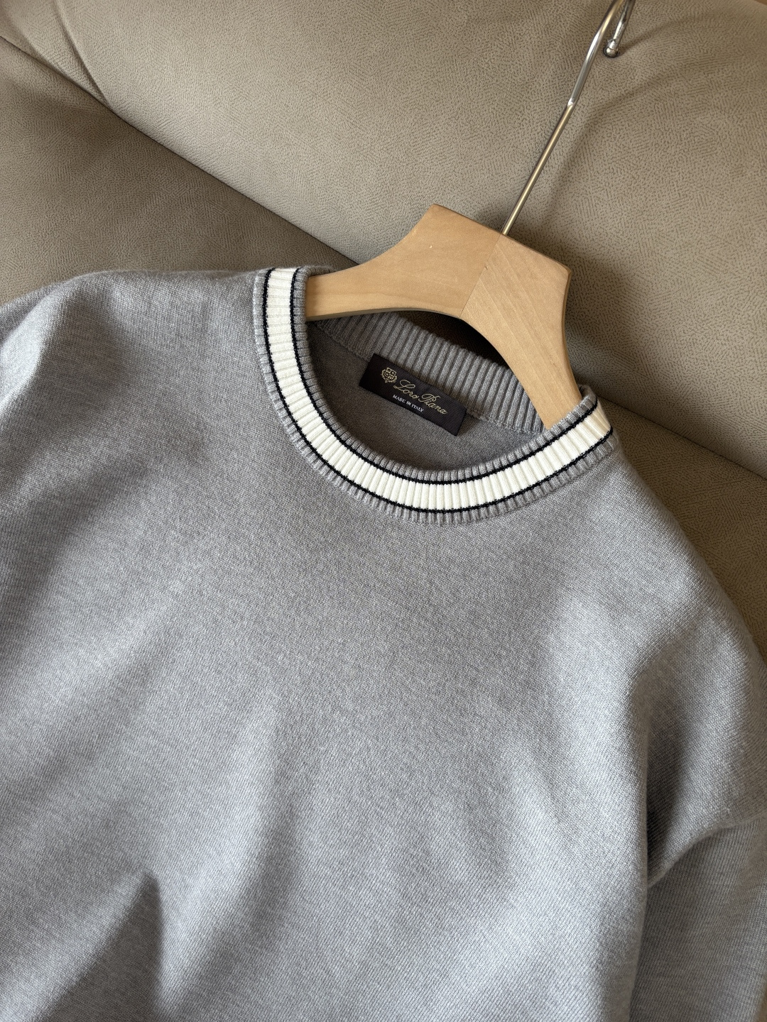 耗时王”菱形提花设计甄选超细优质纱线翻领短袖男士典藏款「耗时王」长袖针织奢雅工艺，触肤即高阶。

• 匠