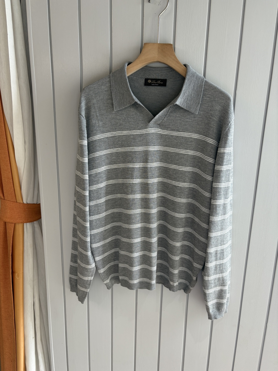 耗时王”菱形提花设计甄选超细优质纱线翻领短袖男士典藏款「耗时王」长袖针织奢雅工艺，触肤即高阶。• 匠心底