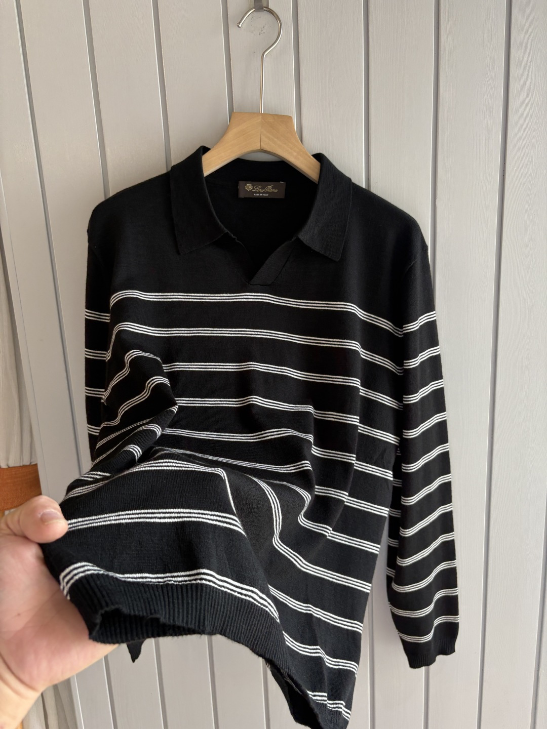 耗时王”菱形提花设计甄选超细优质纱线翻领短袖男士典藏款「耗时王」长袖针织奢雅工艺，触肤即高阶。• 匠心底