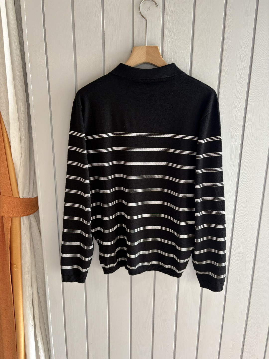 耗时王”菱形提花设计甄选超细优质纱线翻领短袖男士典藏款「耗时王」长袖针织奢雅工艺，触肤即高阶。• 匠心底