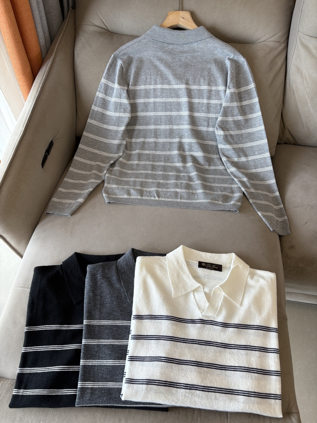 耗时王”菱形提花设计甄选超细优质纱线翻领短袖男士典藏款「耗时王」长袖针织奢雅工艺，触肤即高阶。

• 匠