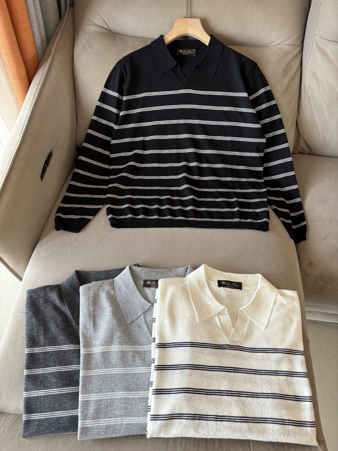 耗时王”菱形提花设计甄选超细优质纱线翻领短袖男士典藏款「耗时王」长袖针织奢雅工艺，触肤即高阶。

• 匠