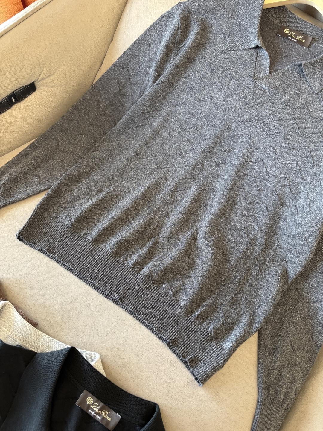 耗时王”菱形提花设计甄选超细优质纱线翻领短袖男士典藏款「耗时王」长袖针织奢雅工艺，触肤即高阶。

• 匠