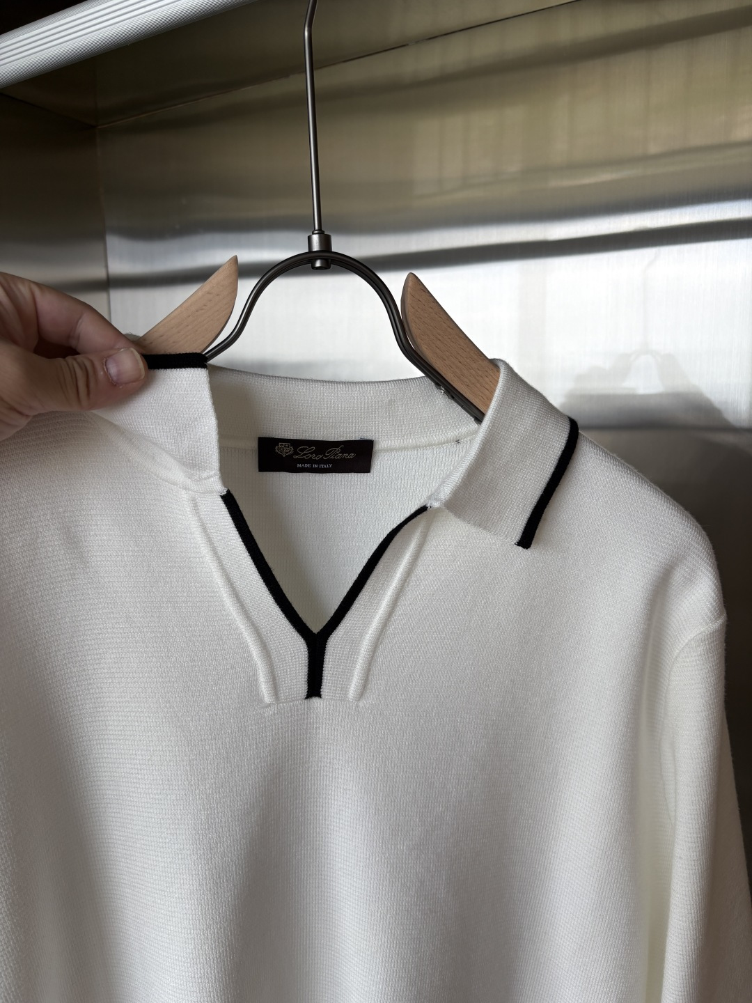 耗时王”菱形提花设计甄选超细优质纱线翻领短袖男士典藏款「耗时王」长袖针织奢雅工艺，触肤即高阶。

• 匠