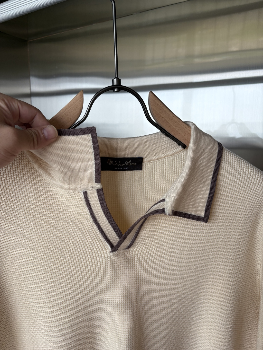 耗时王”菱形提花设计甄选超细优质纱线翻领短袖男士典藏款「耗时王」长袖针织奢雅工艺，触肤即高阶。

• 匠