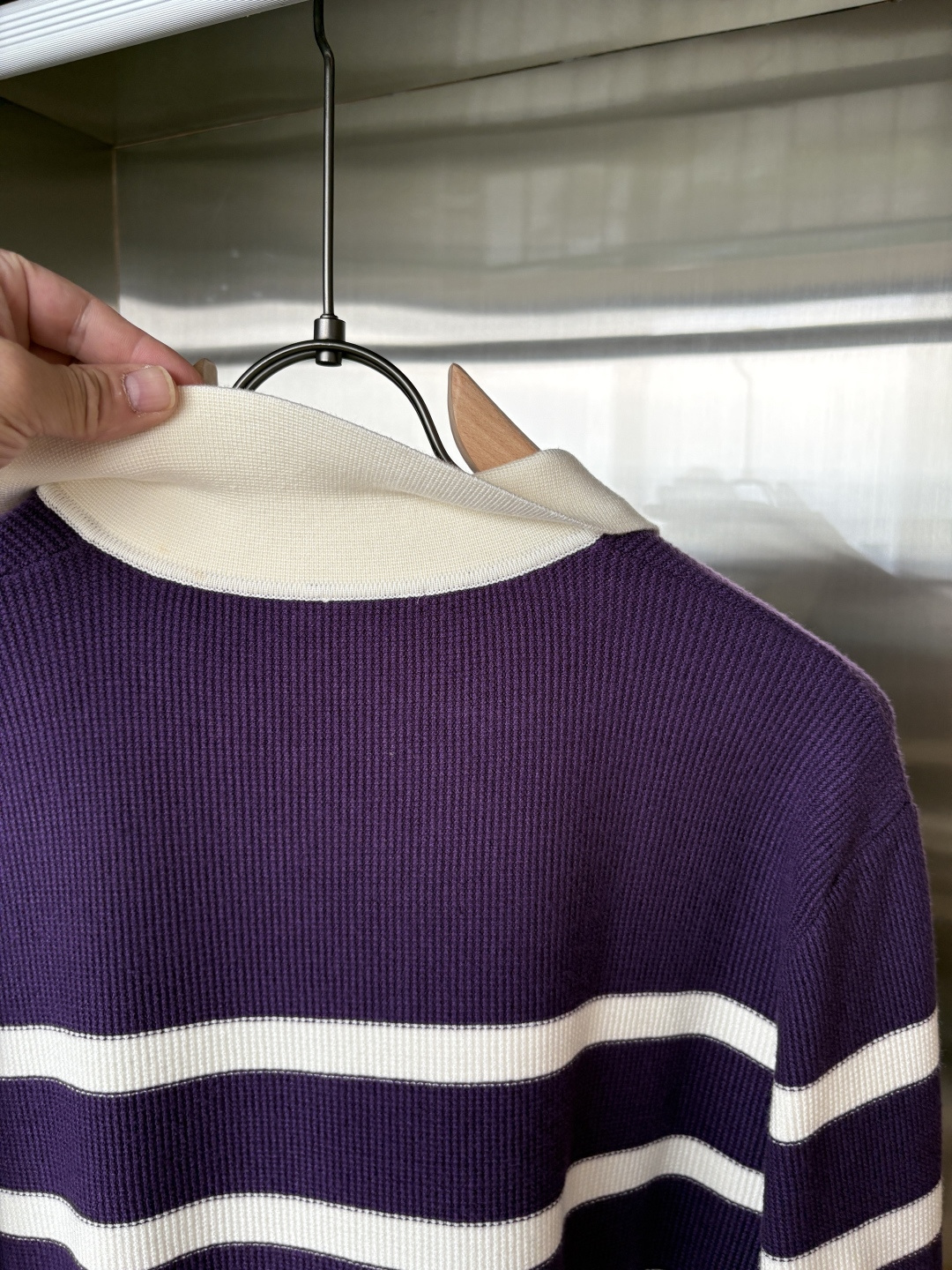 耗时王”菱形提花设计甄选超细优质纱线翻领短袖男士典藏款「耗时王」长袖针织奢雅工艺，触肤即高阶。

• 匠