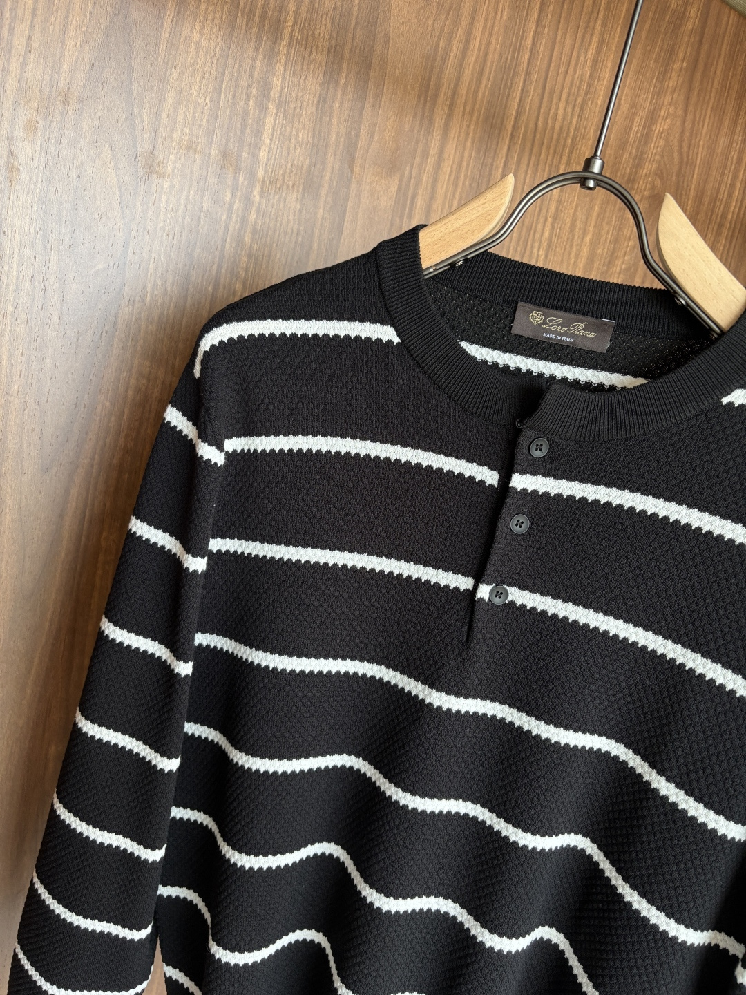 耗时王”菱形提花设计甄选超细优质纱线翻领短袖男士典藏款「耗时王」长袖针织奢雅工艺，触肤即高阶。• 匠心底