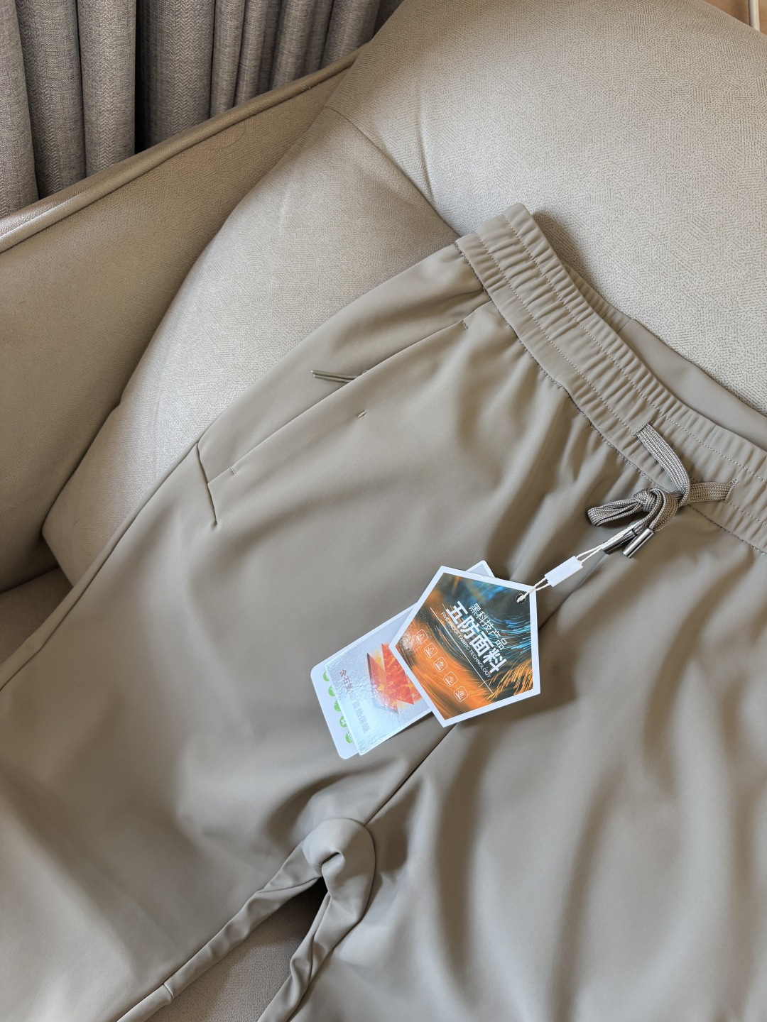 始祖2025夏季新款 秋冬休闲裤，专柜定制面料 透气舒适度高，细节无可挑剔，品牌元素设计理念，体现品质。