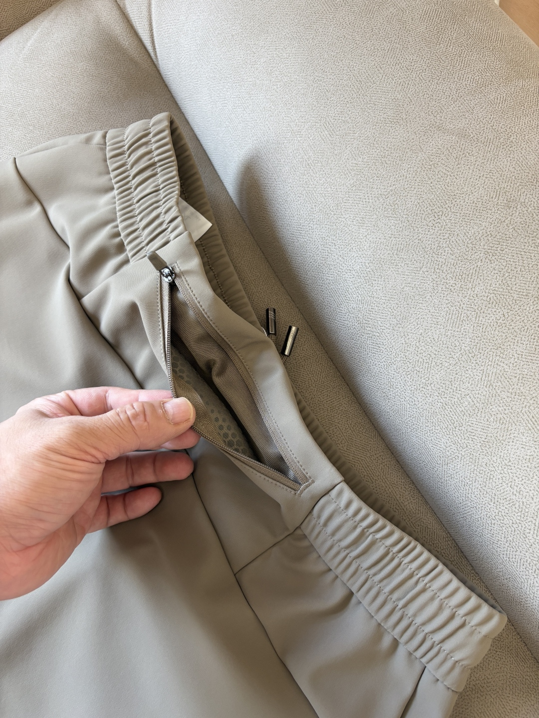 始祖2025夏季新款 秋冬休闲裤，专柜定制面料 透气舒适度高，细节无可挑剔，品牌元素设计理念，体现品质。