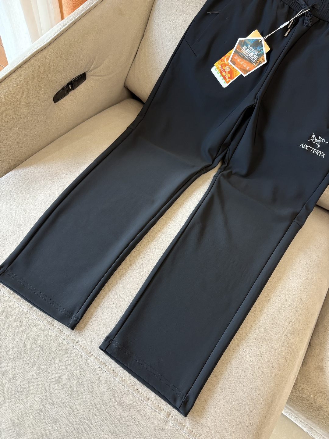 始祖2025夏季新款 秋冬休闲裤，专柜定制面料 透气舒适度高，细节无可挑剔，品牌元素设计理念，体现品质。