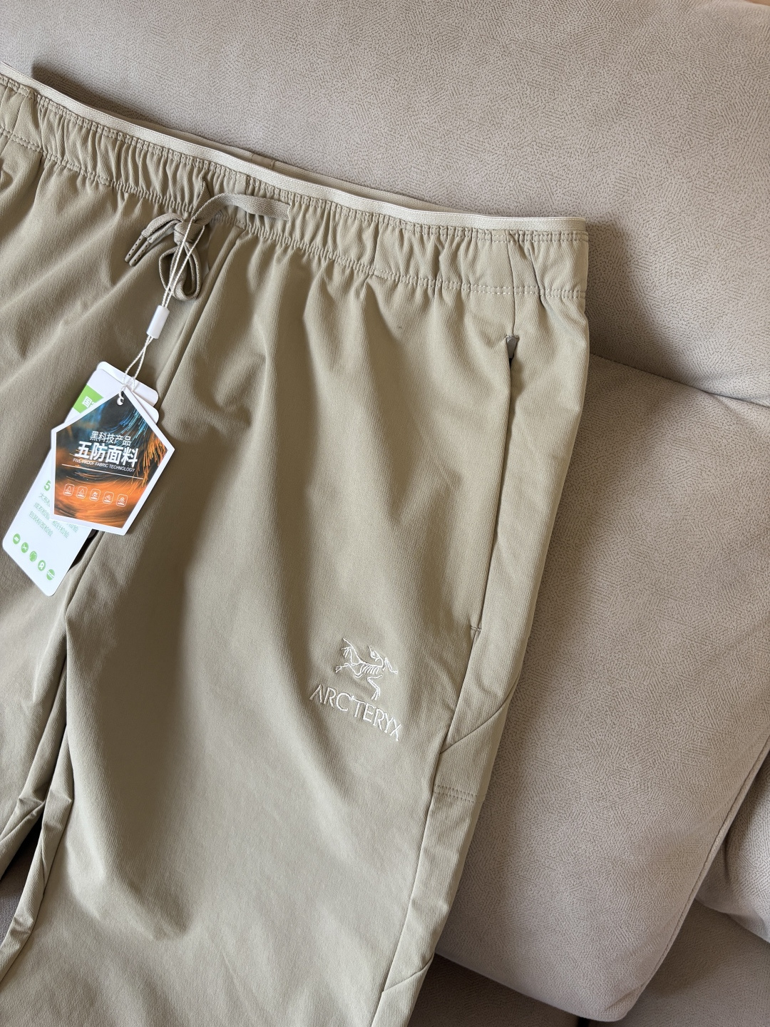 始祖2025夏季新款 秋冬休闲裤，专柜定制面料 透气舒适度高，细节无可挑剔，品牌元素设计理念，体现品质。