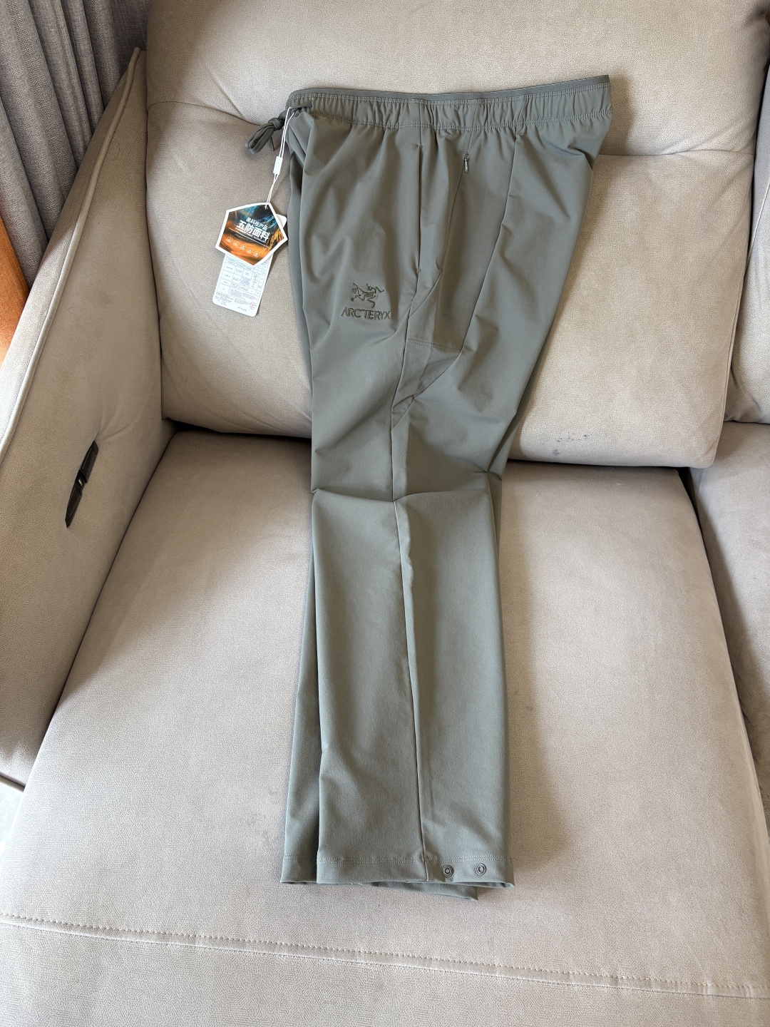 始祖2025夏季新款 秋冬休闲裤，专柜定制面料 透气舒适度高，细节无可挑剔，品牌元素设计理念，体现品质。