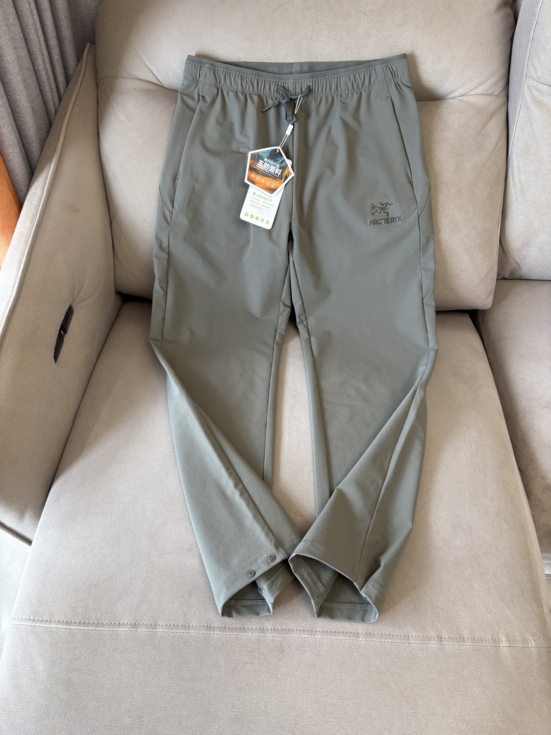 始祖2025夏季新款 秋冬休闲裤，专柜定制面料 透气舒适度高，细节无可挑剔，品牌元素设计理念，体现品质。