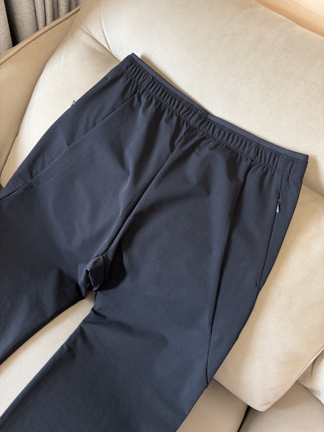 始祖2025夏季新款 秋冬休闲裤，专柜定制面料 透气舒适度高，细节无可挑剔，品牌元素设计理念，体现品质。