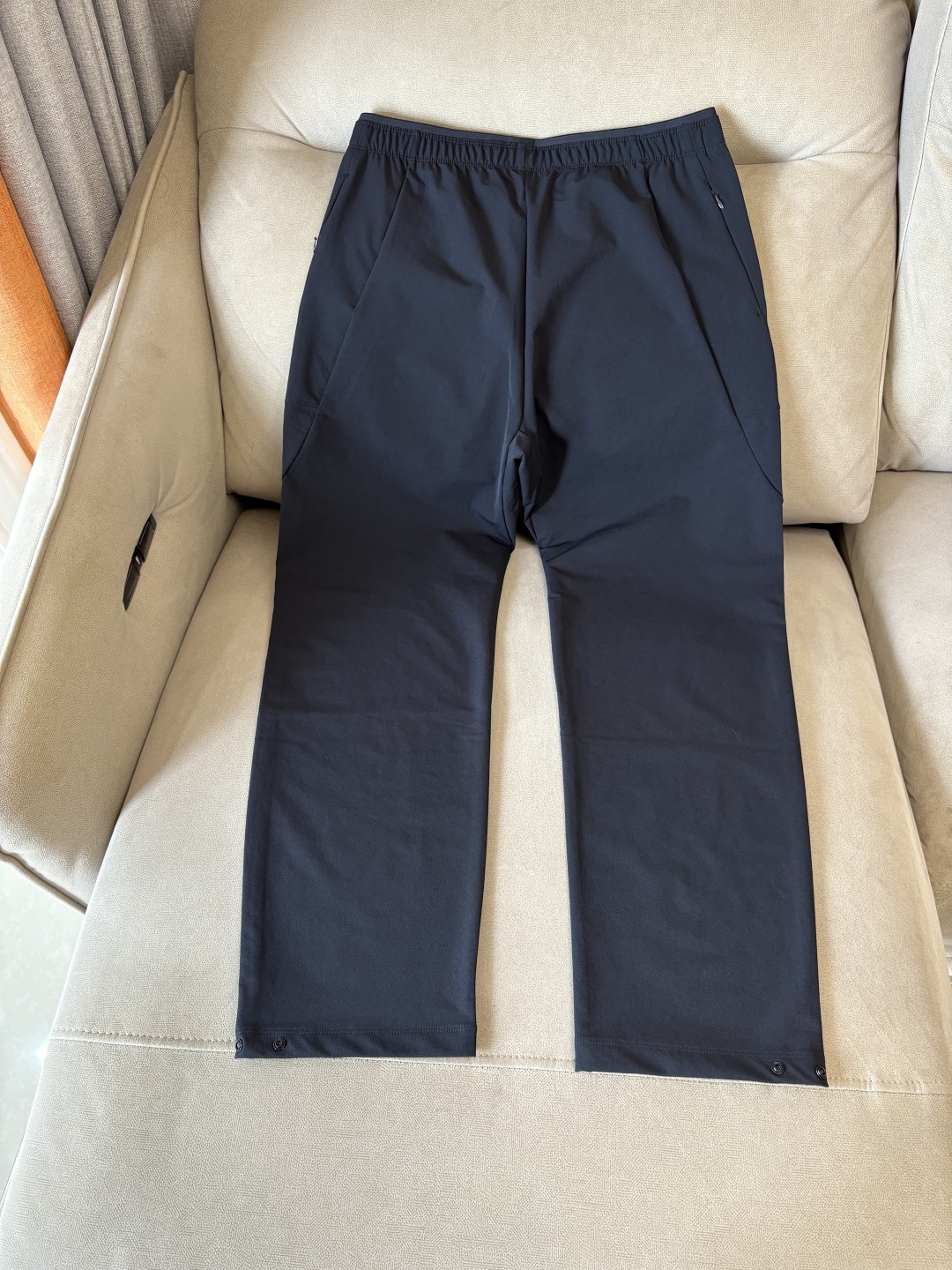 始祖2025夏季新款 秋冬休闲裤，专柜定制面料 透气舒适度高，细节无可挑剔，品牌元素设计理念，体现品质。