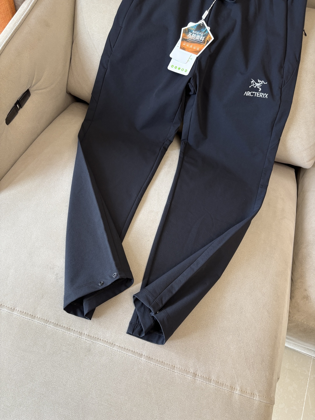 始祖2025夏季新款 秋冬休闲裤，专柜定制面料 透气舒适度高，细节无可挑剔，品牌元素设计理念，体现品质。