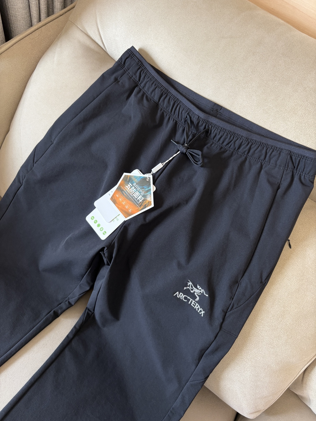 始祖2025夏季新款 秋冬休闲裤，专柜定制面料 透气舒适度高，细节无可挑剔，品牌元素设计理念，体现品质。