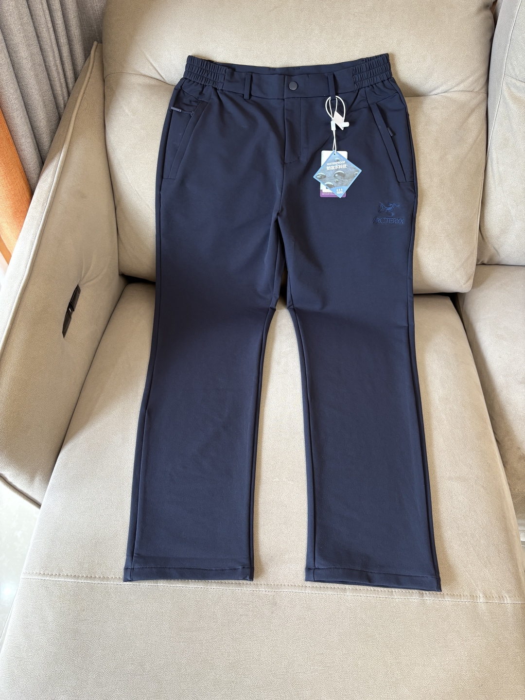 始祖2025夏季新款 秋冬休闲裤，专柜定制面料 透气舒适度高，细节无可挑剔，品牌元素设计理念，体现品质。