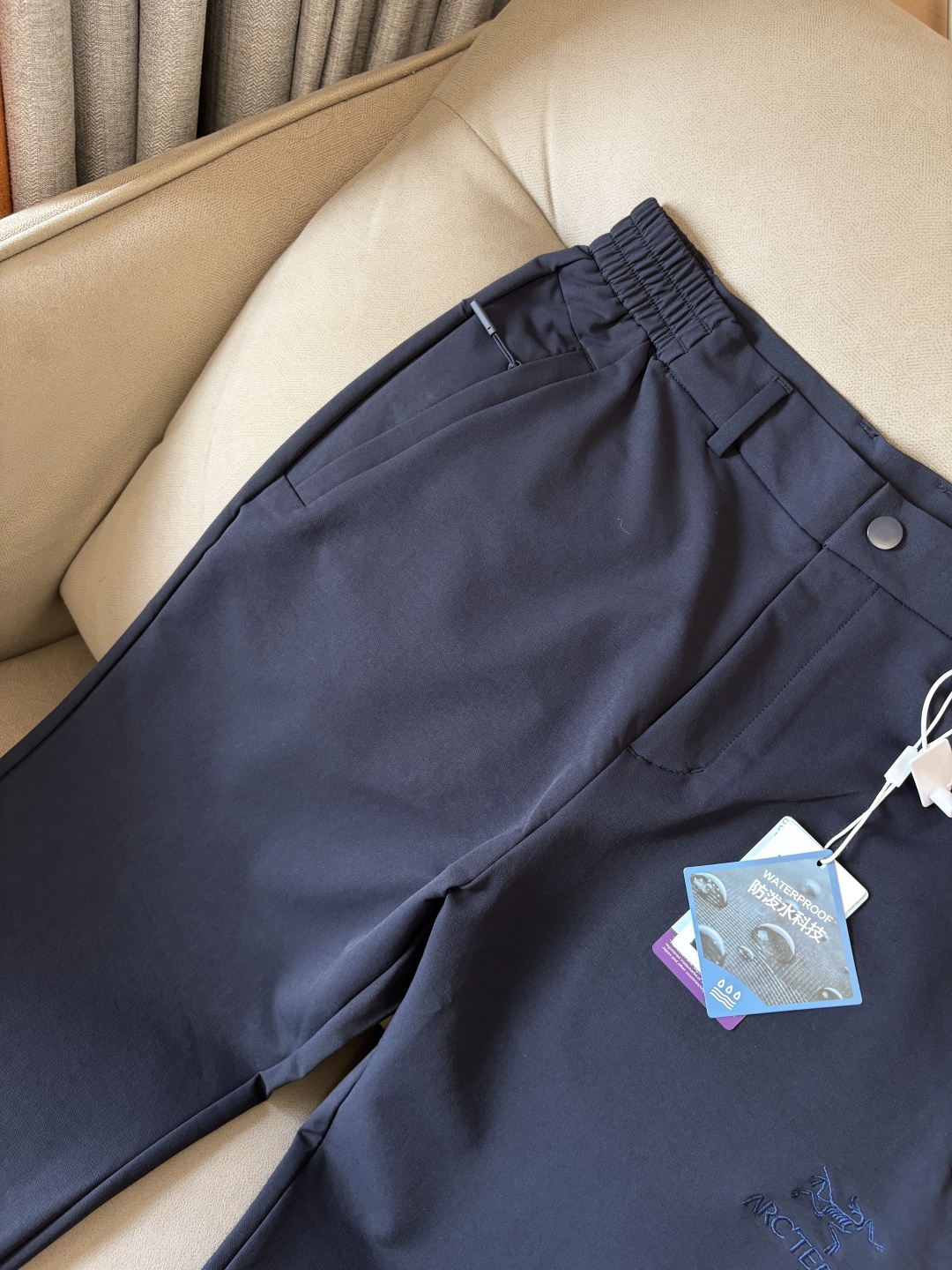 始祖2025夏季新款 秋冬休闲裤，专柜定制面料 透气舒适度高，细节无可挑剔，品牌元素设计理念，体现品质。