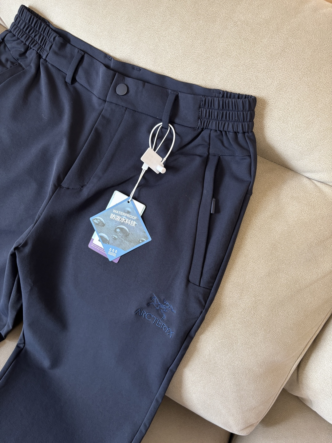 始祖2025夏季新款 秋冬休闲裤，专柜定制面料 透气舒适度高，细节无可挑剔，品牌元素设计理念，体现品质。