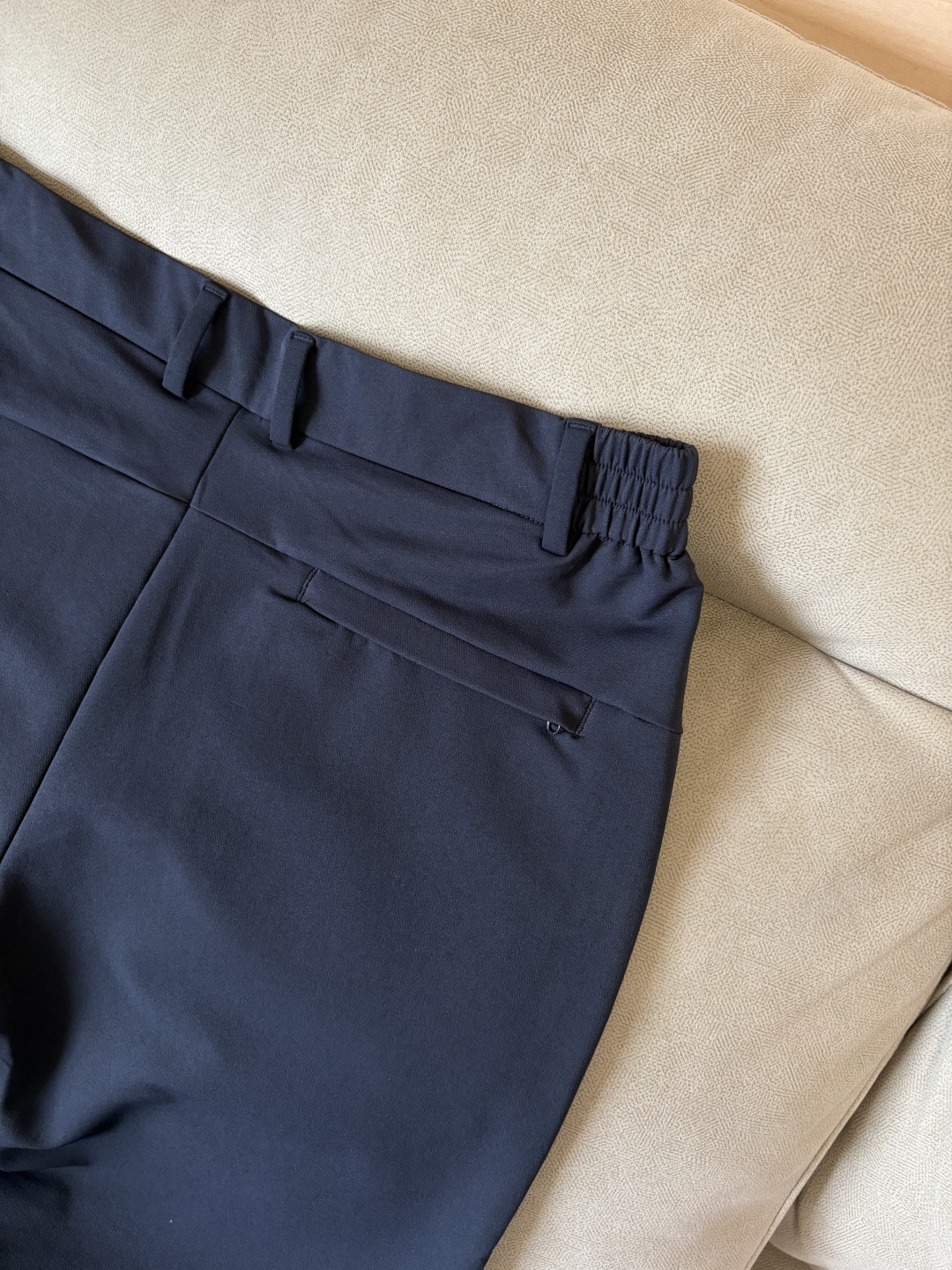 始祖2025夏季新款 秋冬休闲裤，专柜定制面料 透气舒适度高，细节无可挑剔，品牌元素设计理念，体现品质。