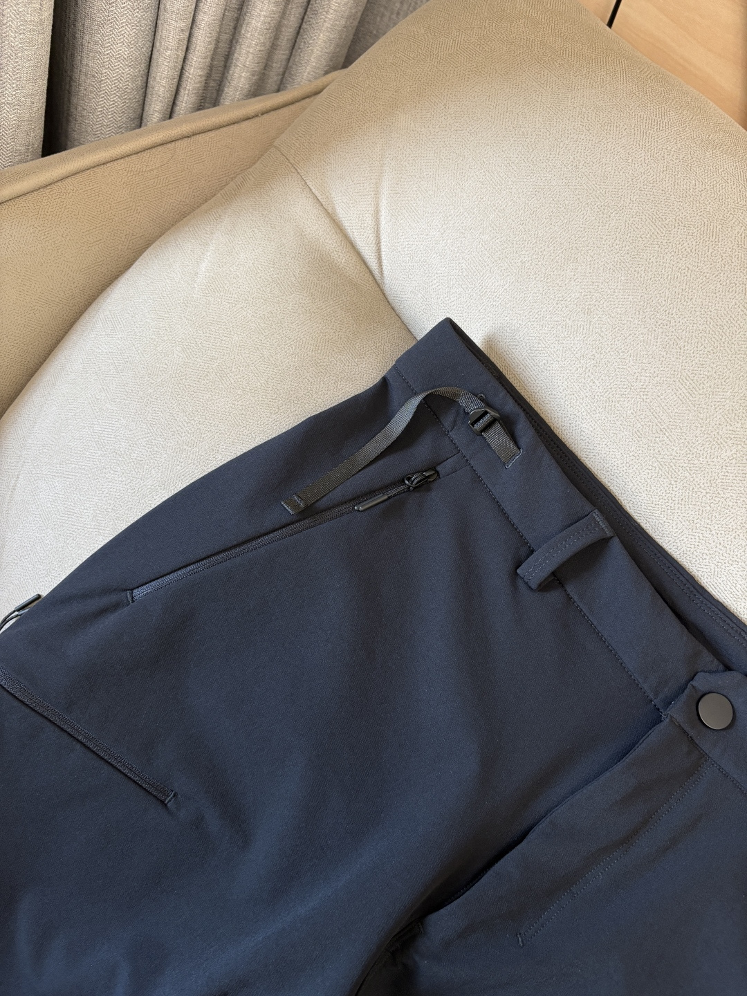 始祖2025夏季新款 秋冬休闲裤，专柜定制面料 透气舒适度高，细节无可挑剔，品牌元素设计理念，体现品质。