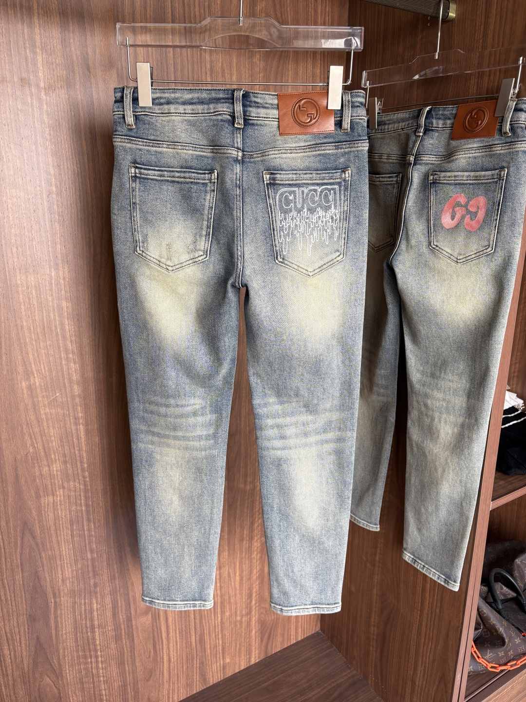 🌾退换🔥 专柜🆕2025秋冬设计推荐 热卖牛仔裤🆕柔软亲肤面料 奢华头层牛皮腰牌 经典蓝洗水 专柜限量款