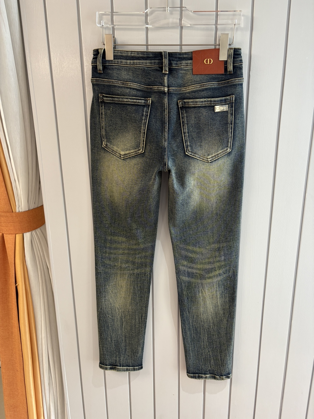 专柜🆕2025秋冬设计推荐 热卖牛仔裤🆕柔软亲肤面料 奢华头层牛皮腰牌 经典蓝洗水 专柜限量款 奢华感订