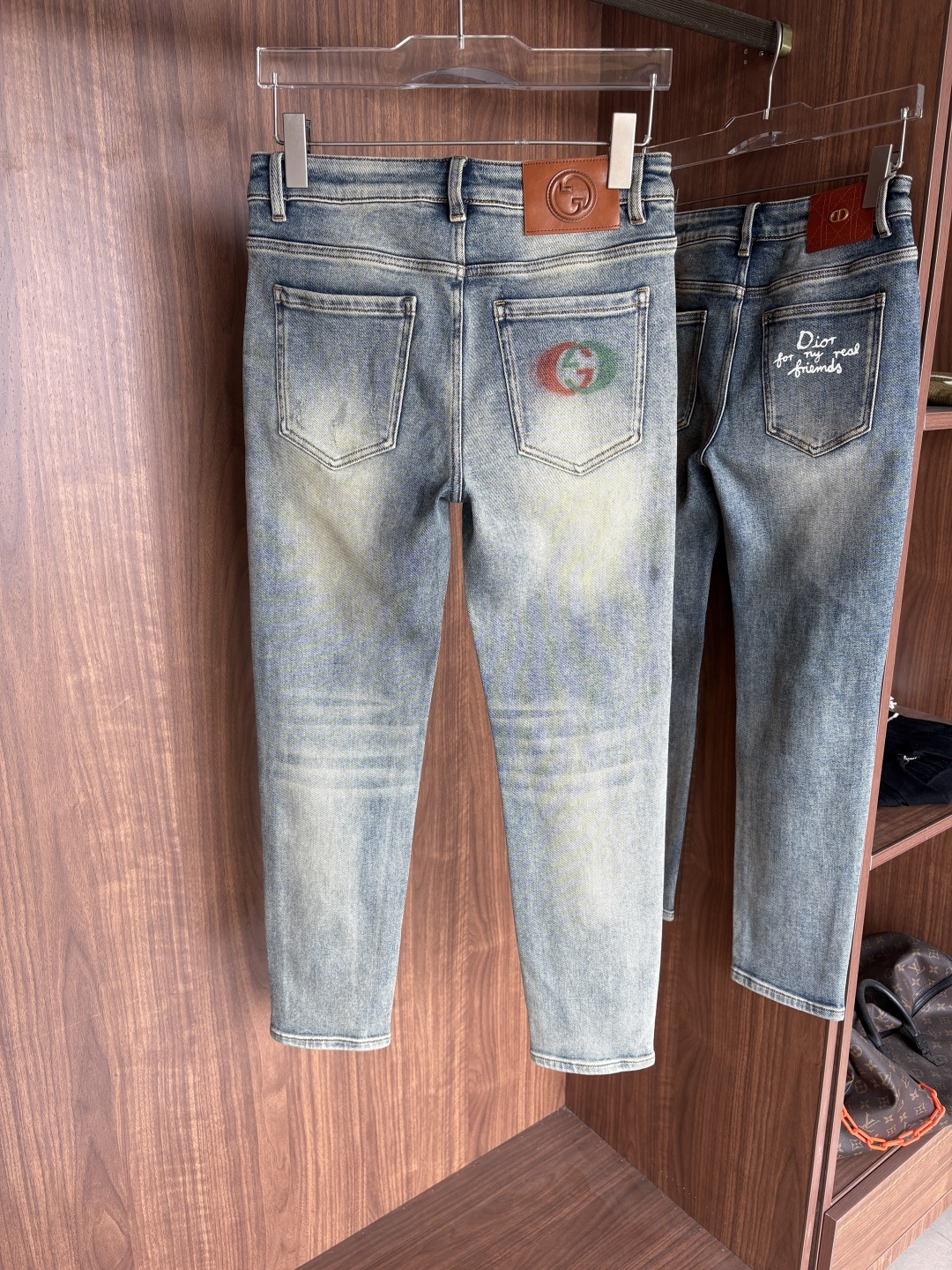 🌾退换🔥 专柜🆕2025秋冬设计推荐 热卖牛仔裤🆕柔软亲肤面料 奢华头层牛皮腰牌 经典蓝洗水 专柜限量款