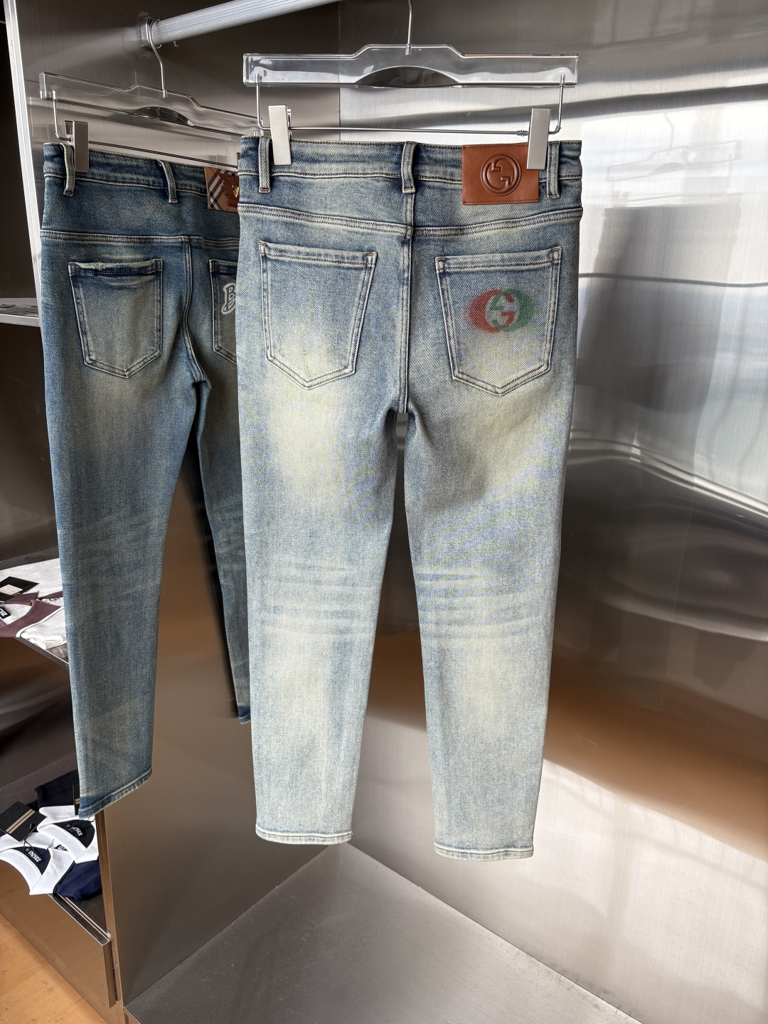 🌾退换🔥 专柜🆕2025秋冬设计推荐 热卖牛仔裤🆕柔软亲肤面料 奢华头层牛皮腰牌 经典蓝洗水 专柜限量款