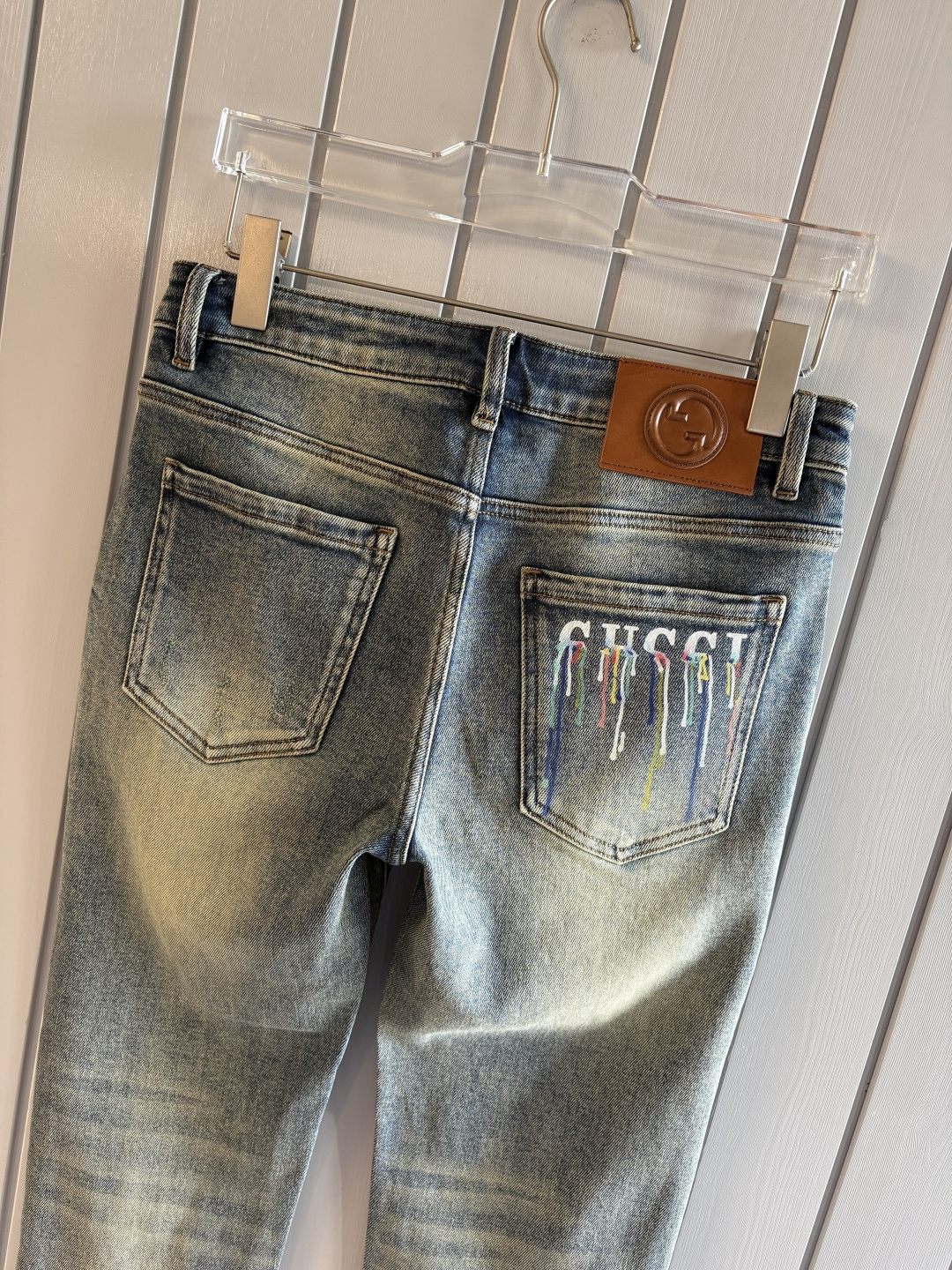 🌾退换🔥专柜🆕2025秋冬设计推荐 热卖牛仔裤🆕柔软亲肤面料 奢华头层牛皮腰牌 经典蓝洗水 专柜限量款 