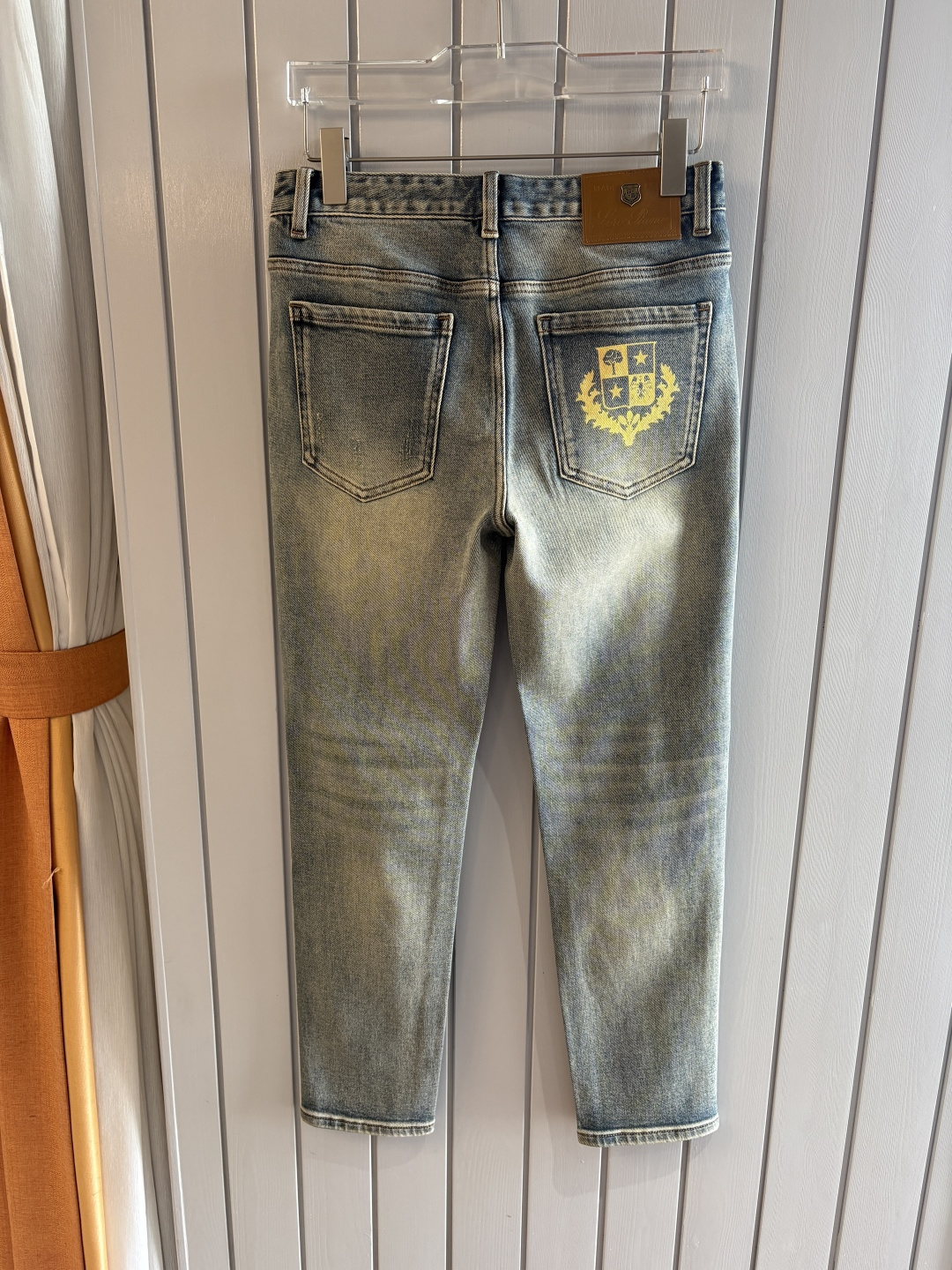 🌾退换🔥专柜🆕2025秋冬设计推荐 热卖牛仔裤🆕柔软亲肤面料 奢华头层牛皮腰牌 经典蓝洗水 专柜限量款 