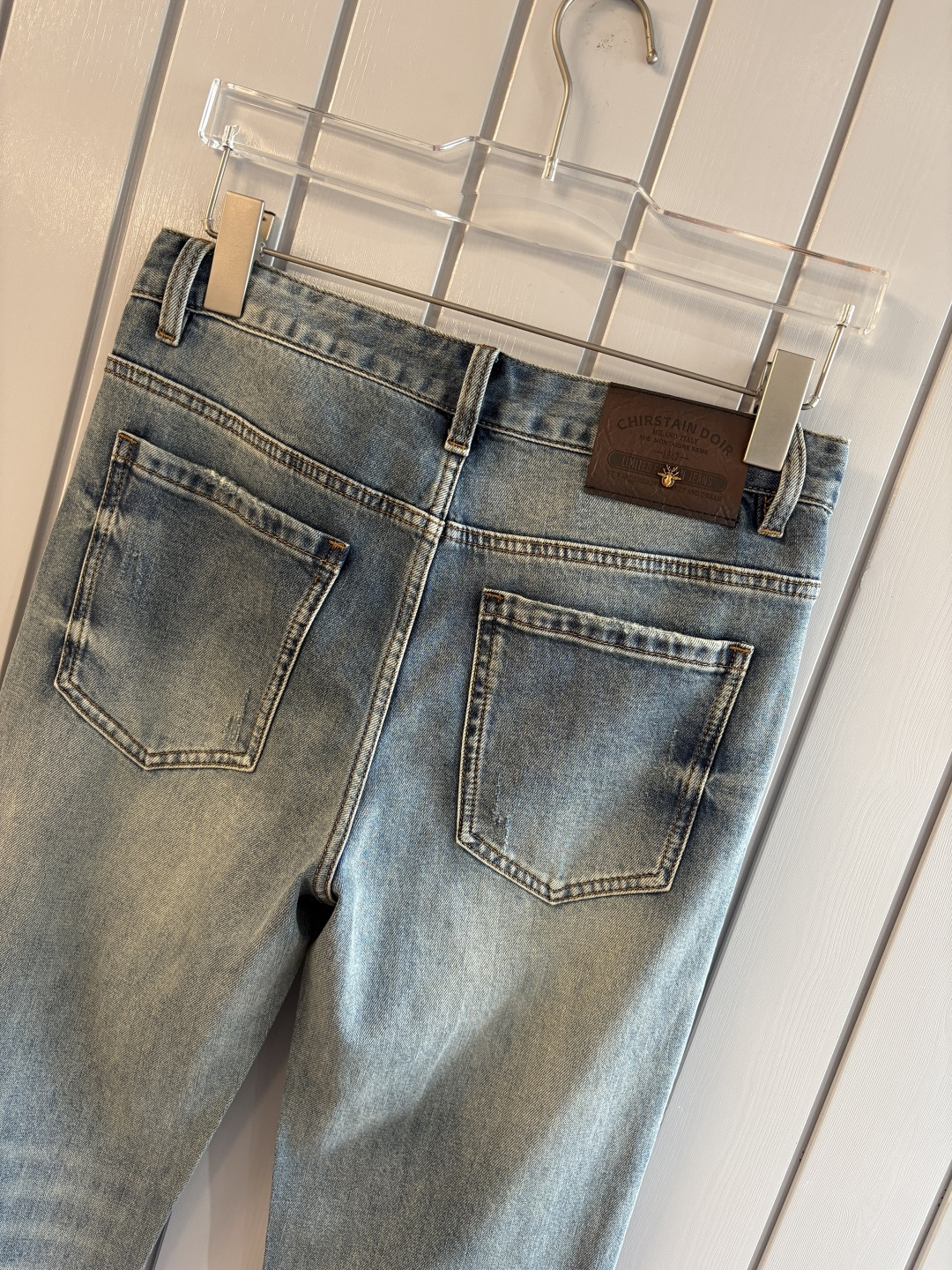 专柜🆕2026春夏设计推荐 热卖牛仔裤🆕柔软亲肤面料 奢华头层牛皮腰牌 经典蓝洗水 专柜限量款 奢华感订