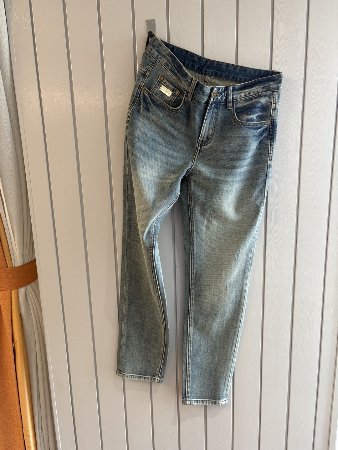 专柜🆕2026春夏设计推荐 热卖牛仔裤🆕柔软亲肤面料 奢华头层牛皮腰牌 经典蓝洗水 专柜限量款 奢华感订